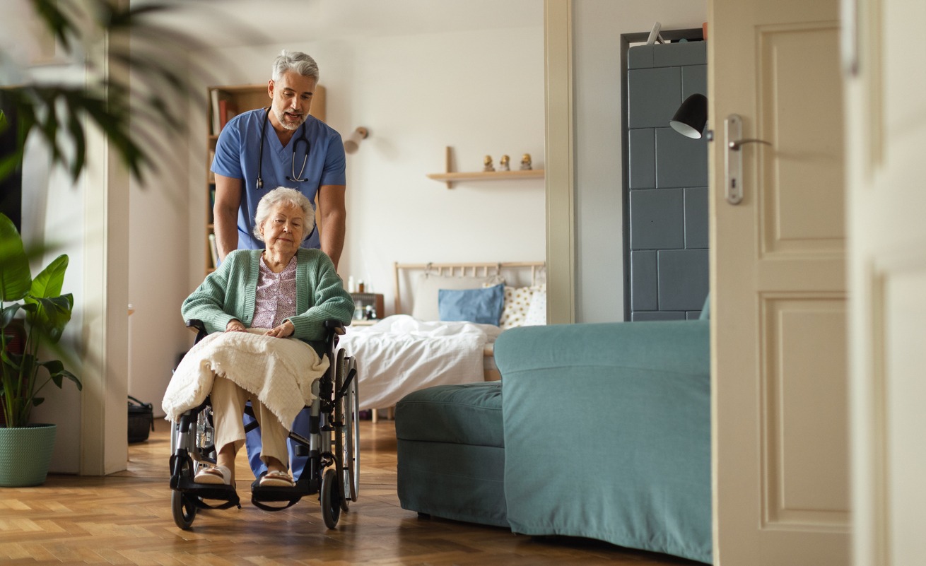 Home Health Care Visits: What to Expect & Prepare